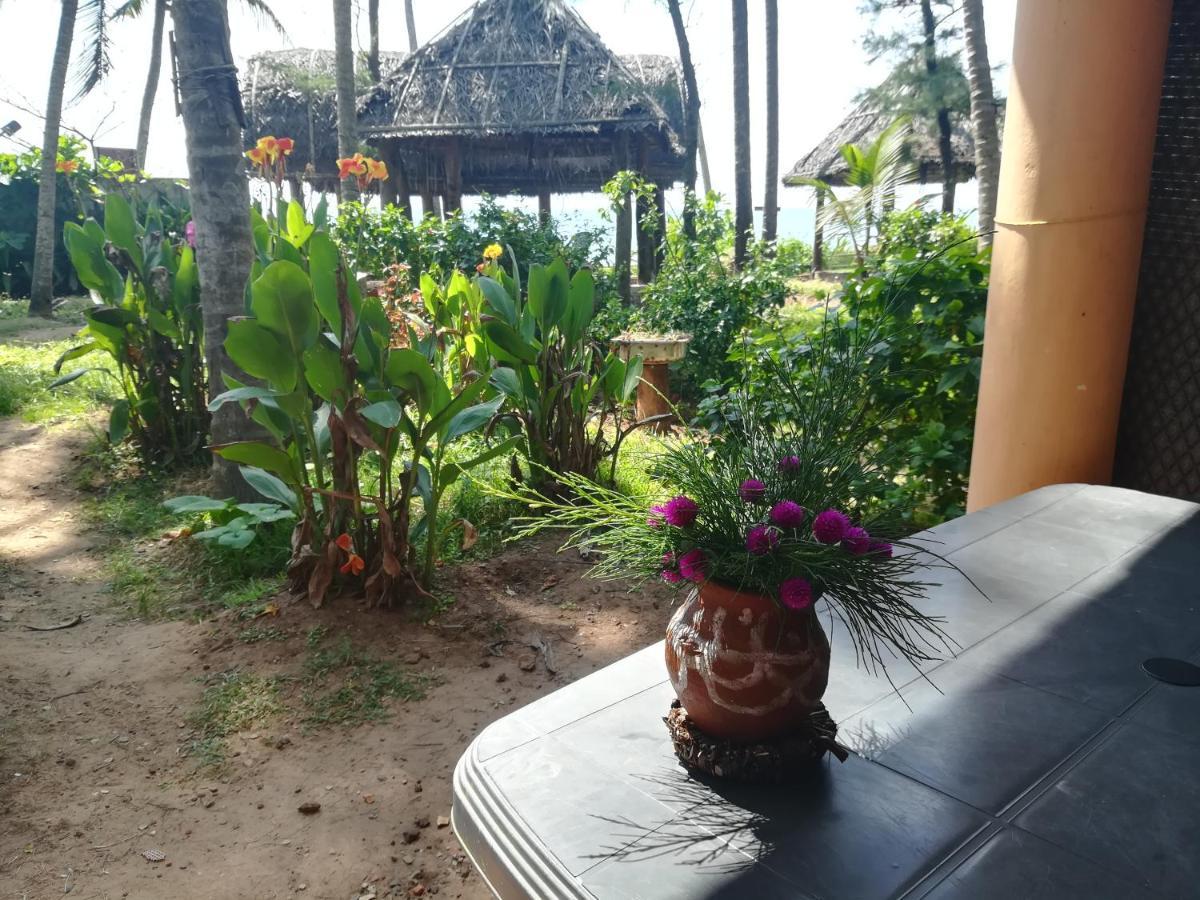 Sukriti Beach Resort Varkala Ngoại thất bức ảnh