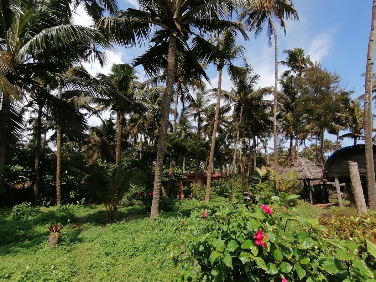 Sukriti Beach Resort Varkala Ngoại thất bức ảnh