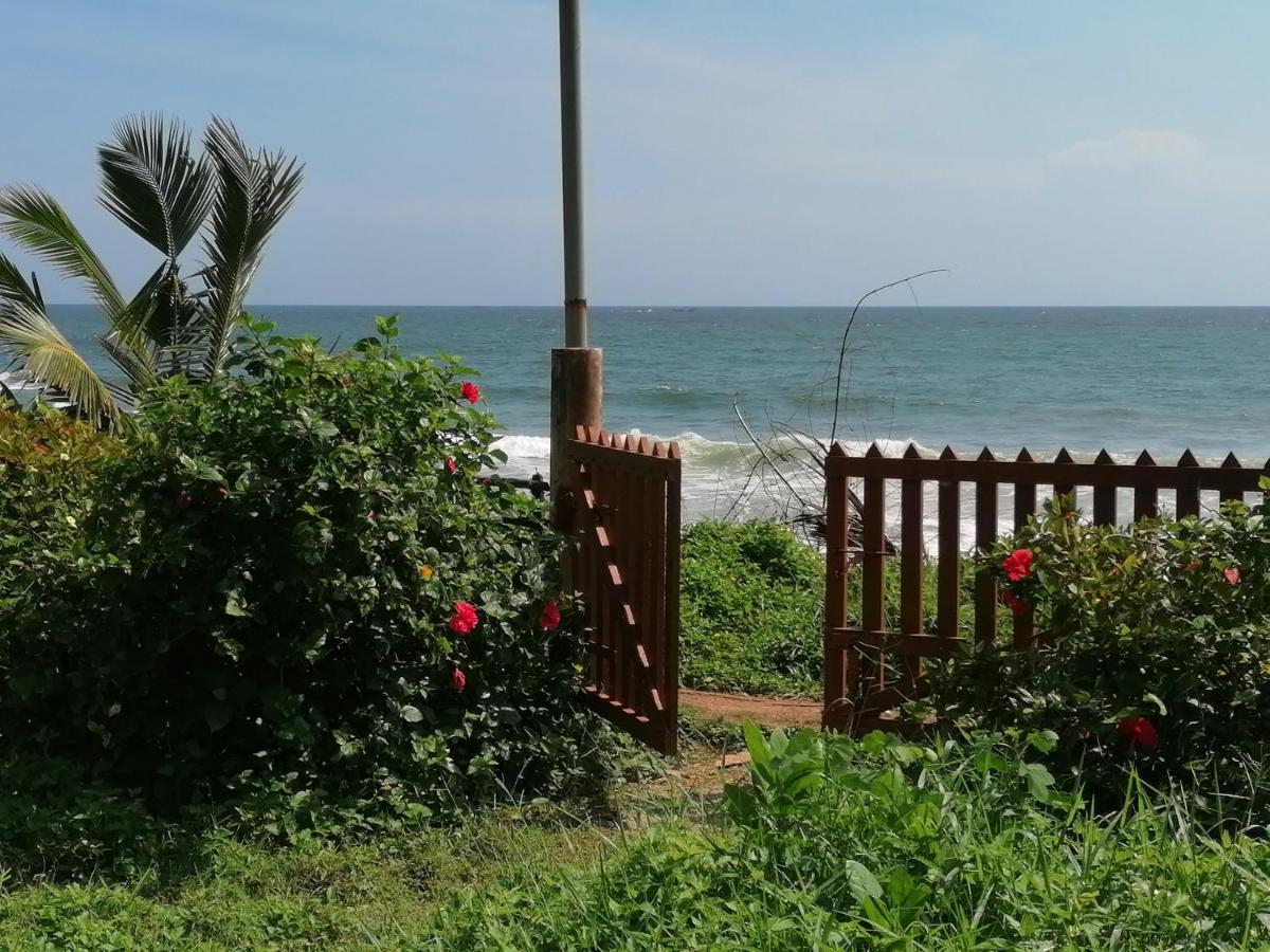 Sukriti Beach Resort Varkala Ngoại thất bức ảnh